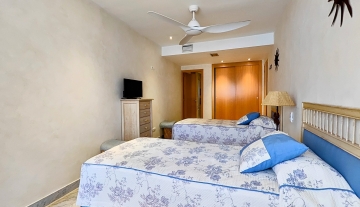 Resa Estates Marina Botafoch Ibiza 4 bedroos te koop sale bedroom 6.jpg